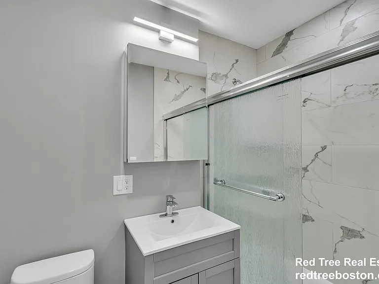 142 Sutherland Rd #U1 — Photo 16