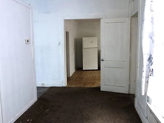 3rd image of 263 E Olive St