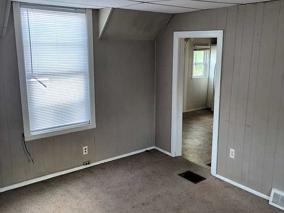 5th image of 519 1/2 E Mishawaka Ave #1