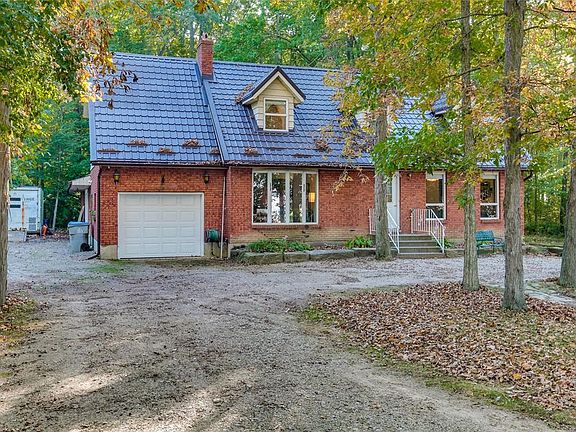 3rd image of 4690 Forest Rd