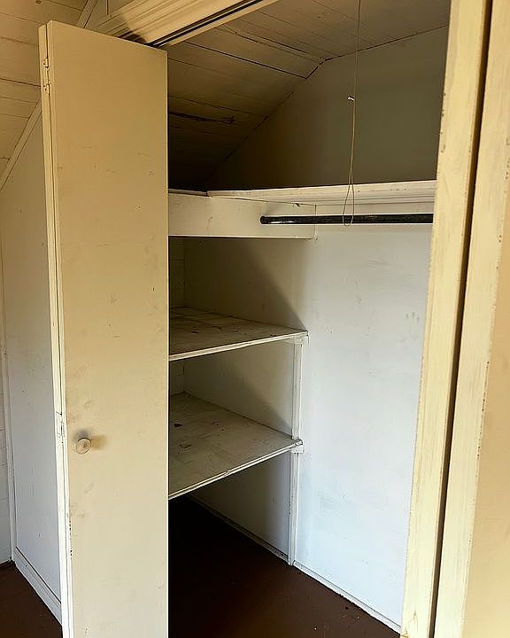 Upstairs Closet 2