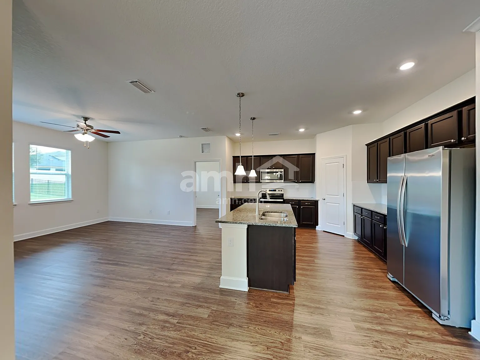 4 bed, 3.0 bath, 2197 sqft, $2,910 — Photo 4