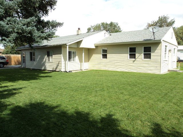 1st image of 1205 Blaine Ave