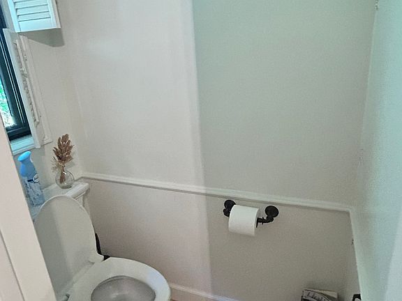 5th image of 7756 Torreyson Dr #2