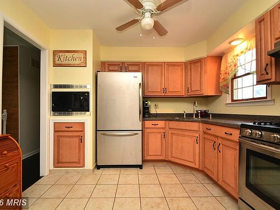 3rd image of 426 Hardin Dr
