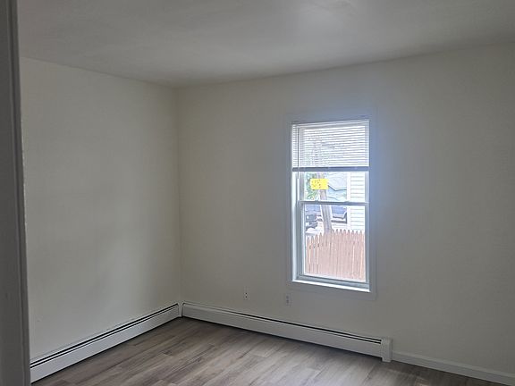 5th image of 395 Lake Ave #5