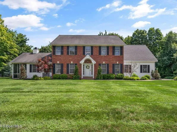 12 Thomas Drive, Wynantskill, NY 12198