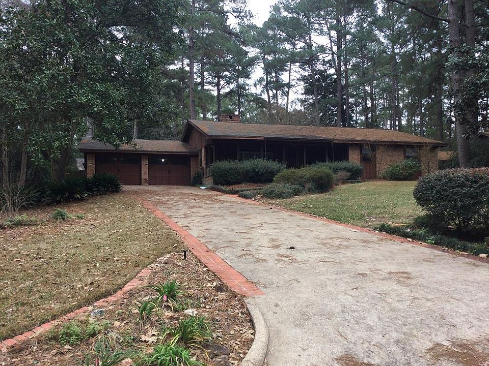 1st image of 1105 Woodcrest Dr