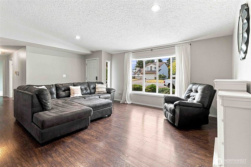 5th image of 236 Sparks Drive