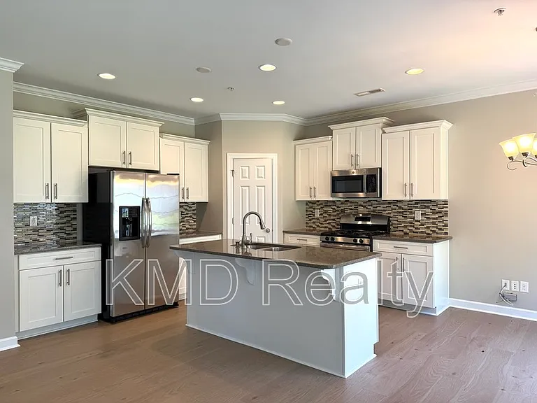 11504 Amarone Dr — Photo 3