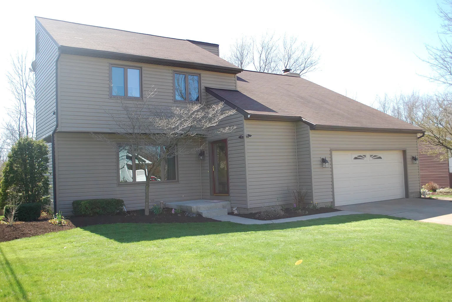 5384 Pinehurst Dr photo 1