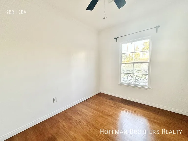 1029 S Westmoreland Ave #201 — Photo 5