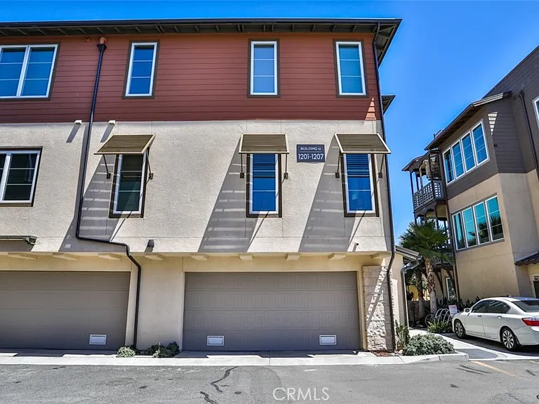 1207 Doheny Way — Photo 43