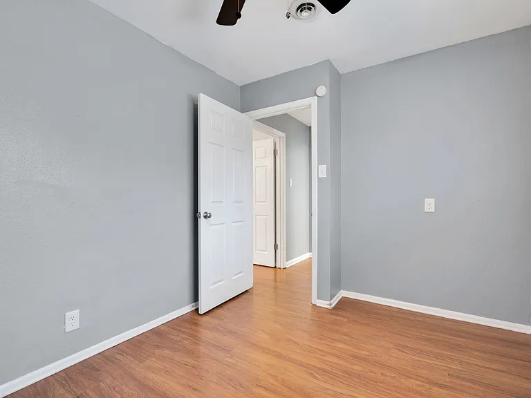 103 Shalimar Dr — Photo 15