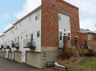 7850 Harwood Ave UNIT 9, Wauwatosa, WI 53213