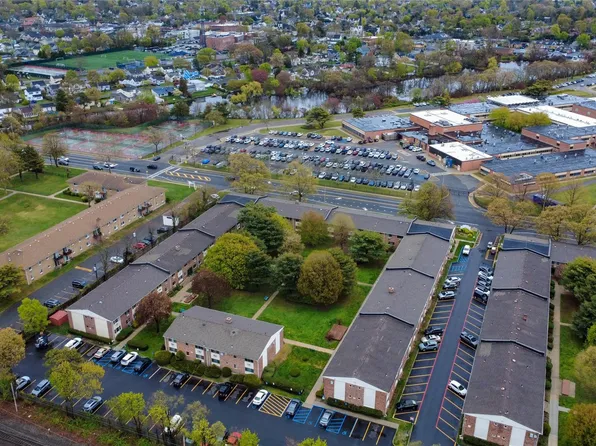 2453D Union Blvd #2A, Islip, NY 11751