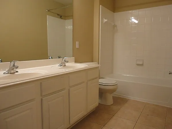18319 Fieldbluff Ln — Photo 12