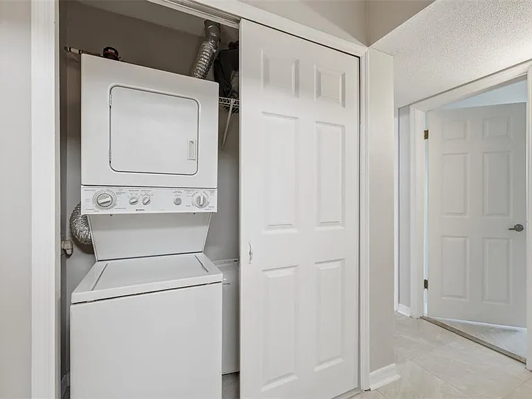 1695 Lee Rd #B204 — Photo 7