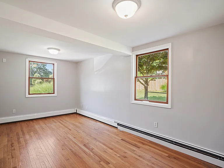 2079 Baldwin Rd — Photo 10