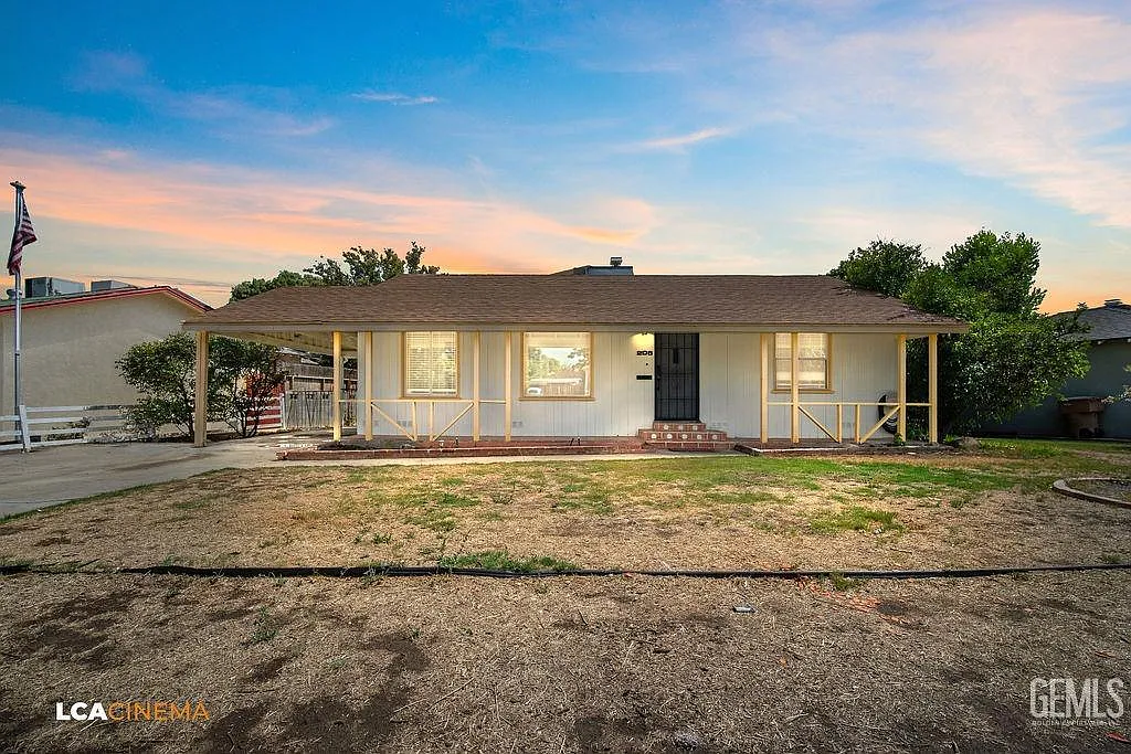 205 Lowell Dr photo 1