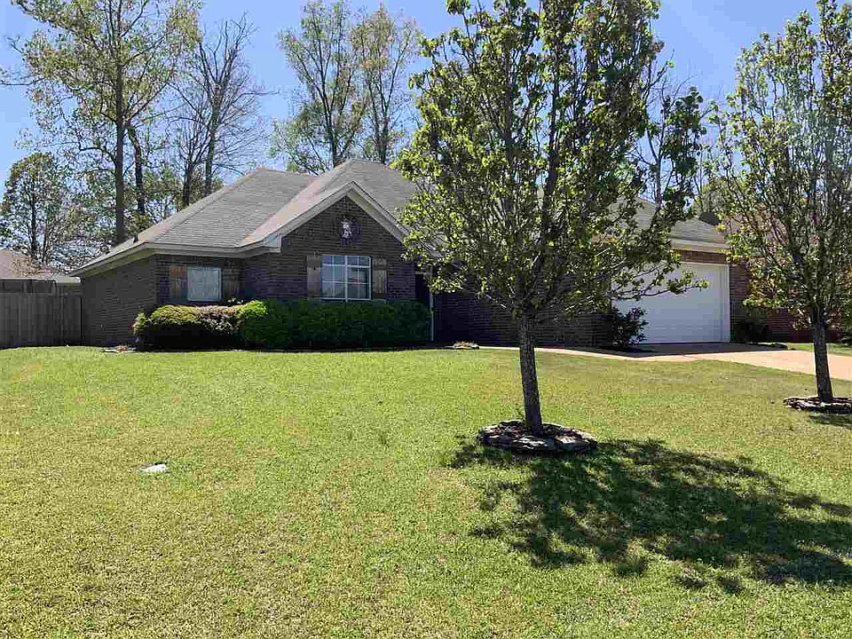 2nd image of 116 Cherry Bark Way