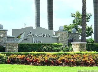 357 NE 194th Ln #357, Miami, FL 33179