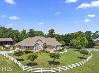 45 Longview Dr, Oxford, GA 30054