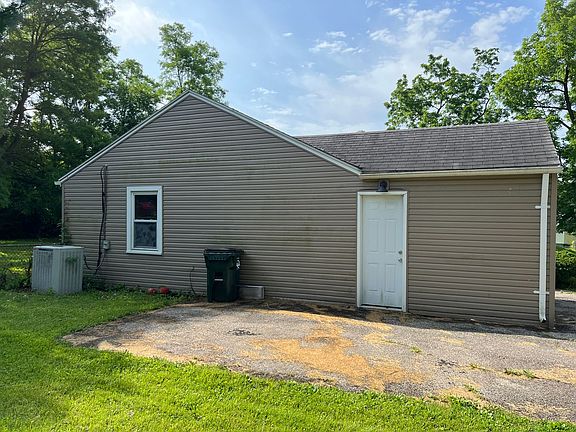 3rd image of 2500 Falmouth Ave