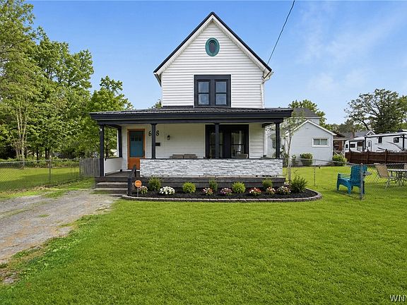 2nd image of 648 Beach Rd