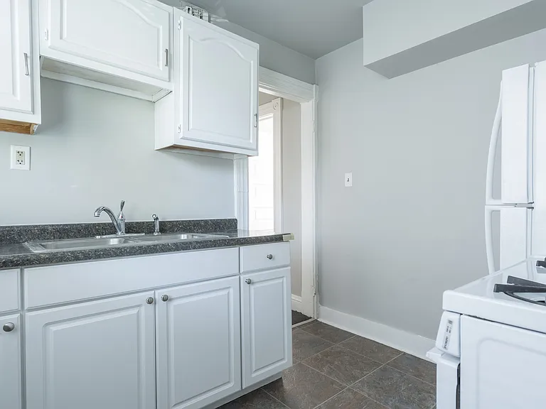 2226 Glenwood Ave — Photo 21