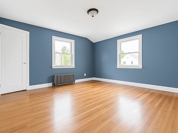 2nd image of 11554 218th St