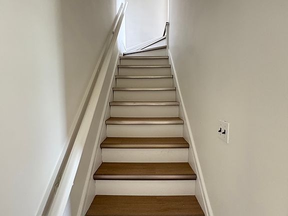 3rd image of 432 Campbell Ave