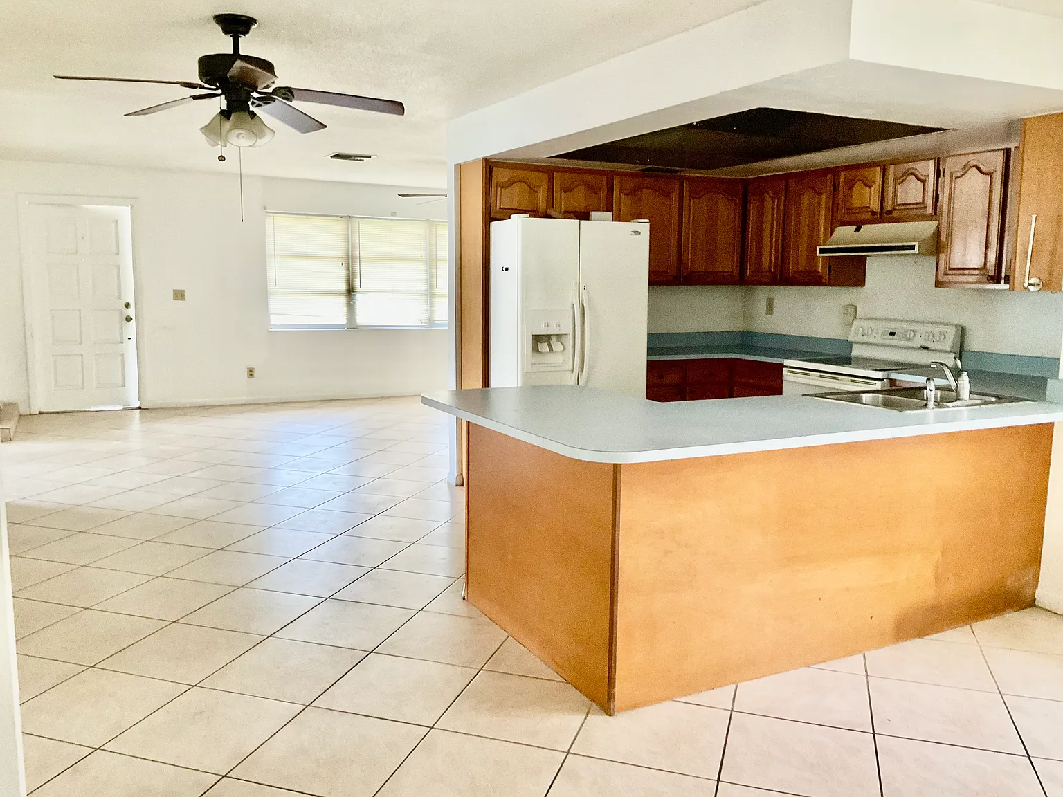 3 bed, 1689 sqft, $1,800 — Photo 4