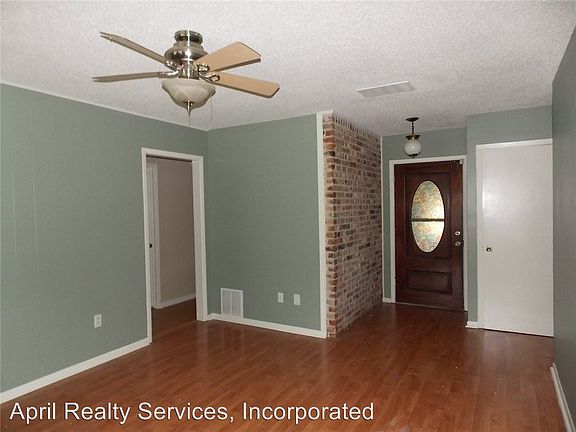 4th image of 1114 Colony North Dr