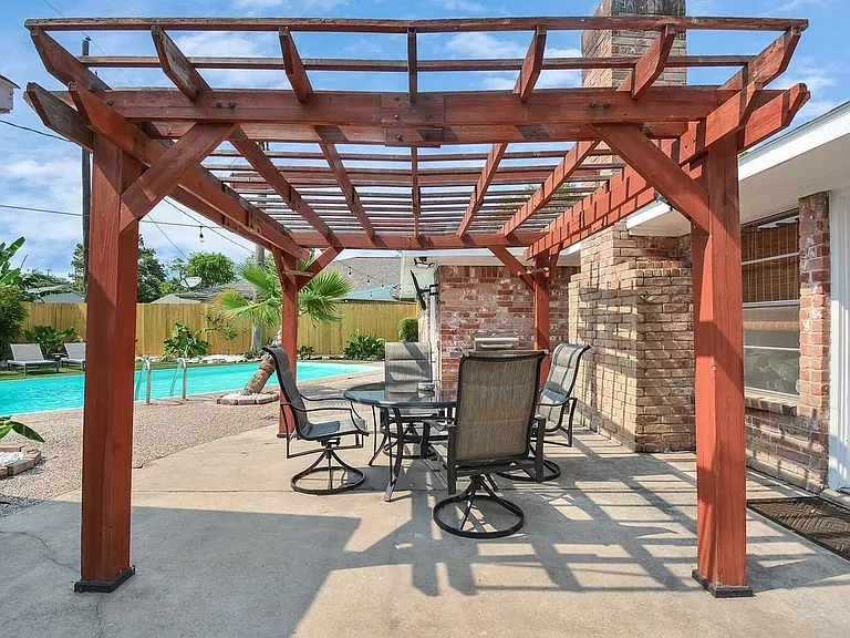 9811 Rocktree Dr — Photo 27