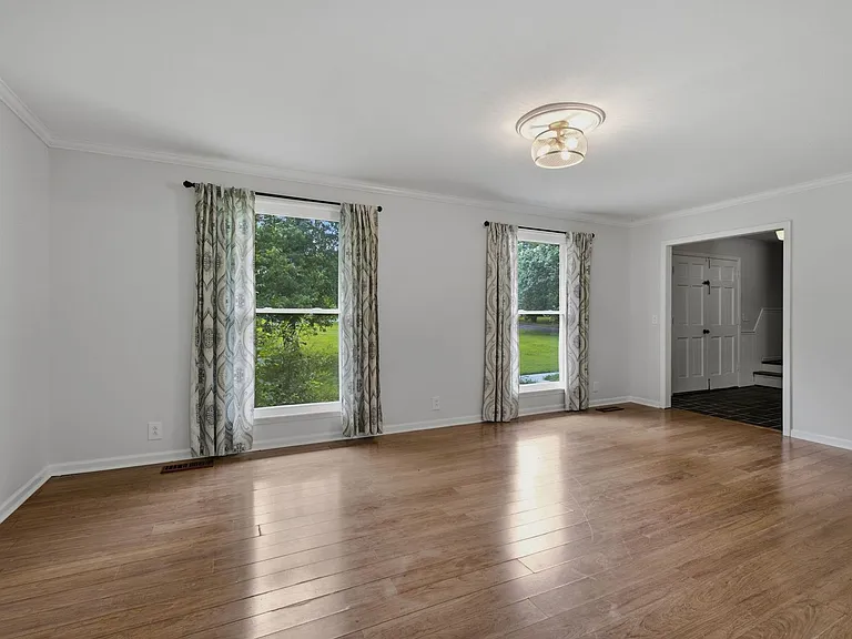 1303 General Macarthur Dr — Photo 5