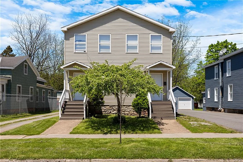 2 bed, 900 sqft, $1,500 — Photo 1