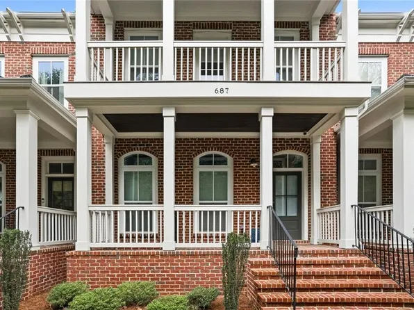 687 Brennan Dr, Decatur, GA 30033