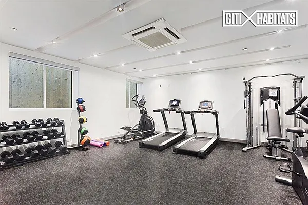 Rented by Citi Habitats | media 37