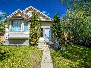 9008 66th Ave, Grande Prairie, AB T8W2K3