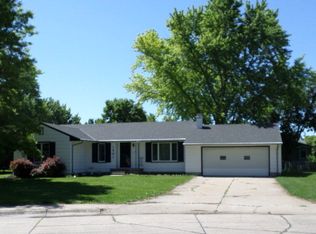 1501 S Newcastle Rd, Grand Island, NE 68801