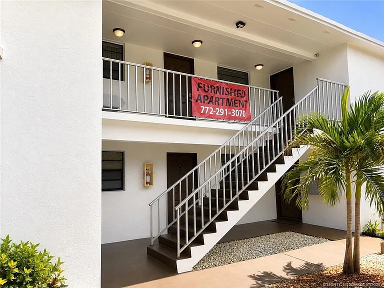615 Oleander St #201 — Photo 16