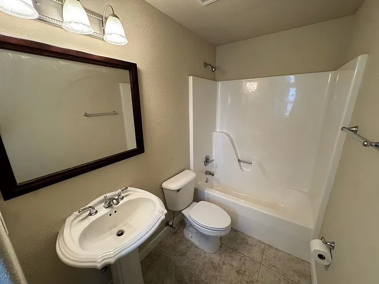 407 Lyndal Ln — Photo 27