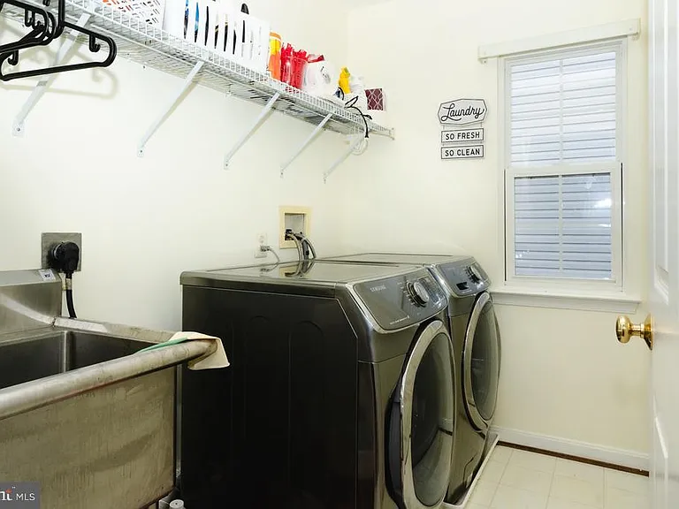 18278 Maple Spring Ct — Photo 24
