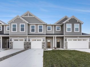 4670 Glen Haven Dr, Kentwood, MI 49512