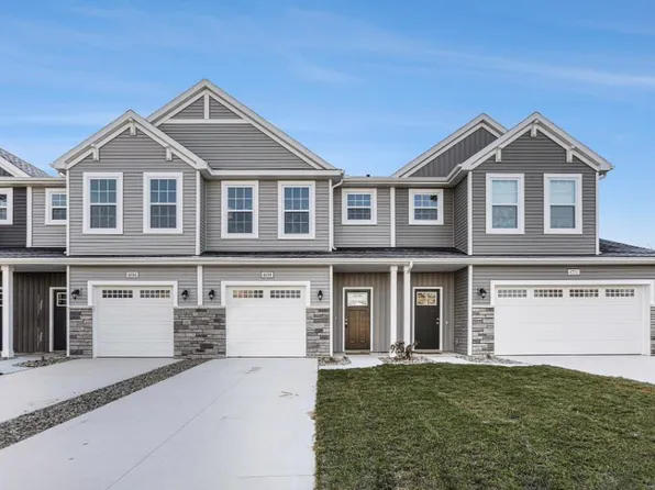 4620 Glen Haven Dr, Kentwood, MI 49512