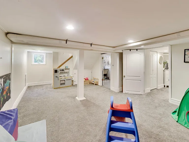 1911 Colfax St — Photo 32
