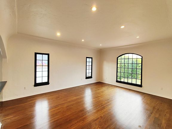 2nd image of 1419 S Sherbourne Dr APT 1