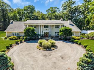 559 Colonia Blvd, Colonia, NJ 07067