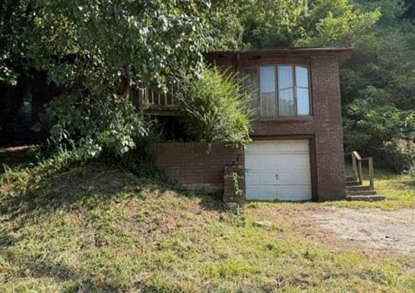 1st image of 4292 E Shelbiana Rd